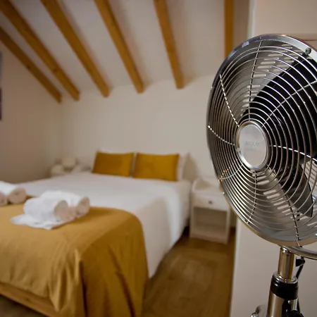 10 De Agosto Casa de hóspedes 3*