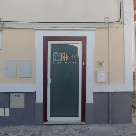 10 De Agosto Affittacamere 3*