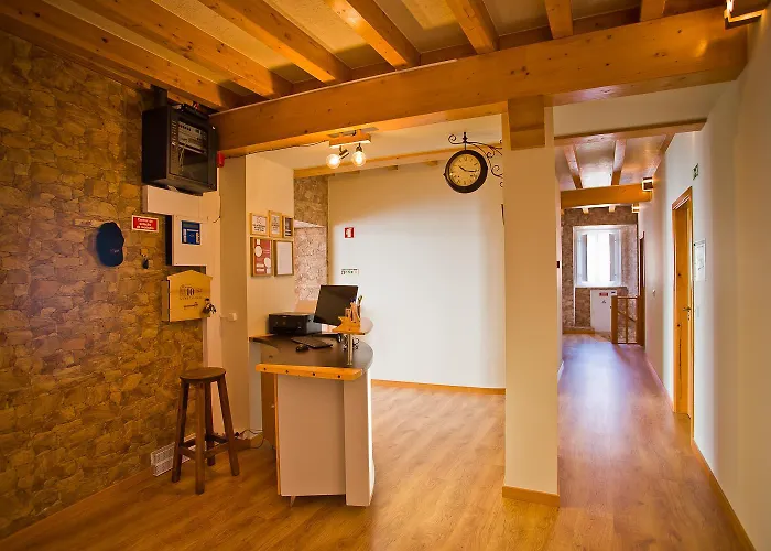 Konukevi 10 De Agosto 3*