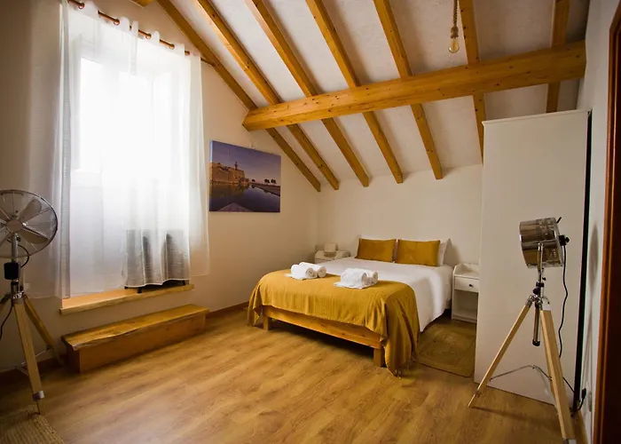 Konukevi 10 De Agosto 3*